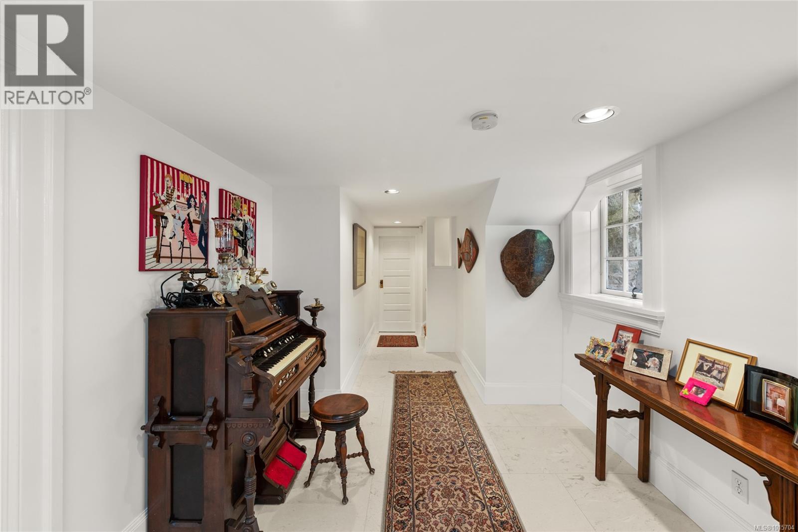 605 Senanus Dr, Central Saanich, British Columbia  V8M 1S6 - Photo 49 - 1015704