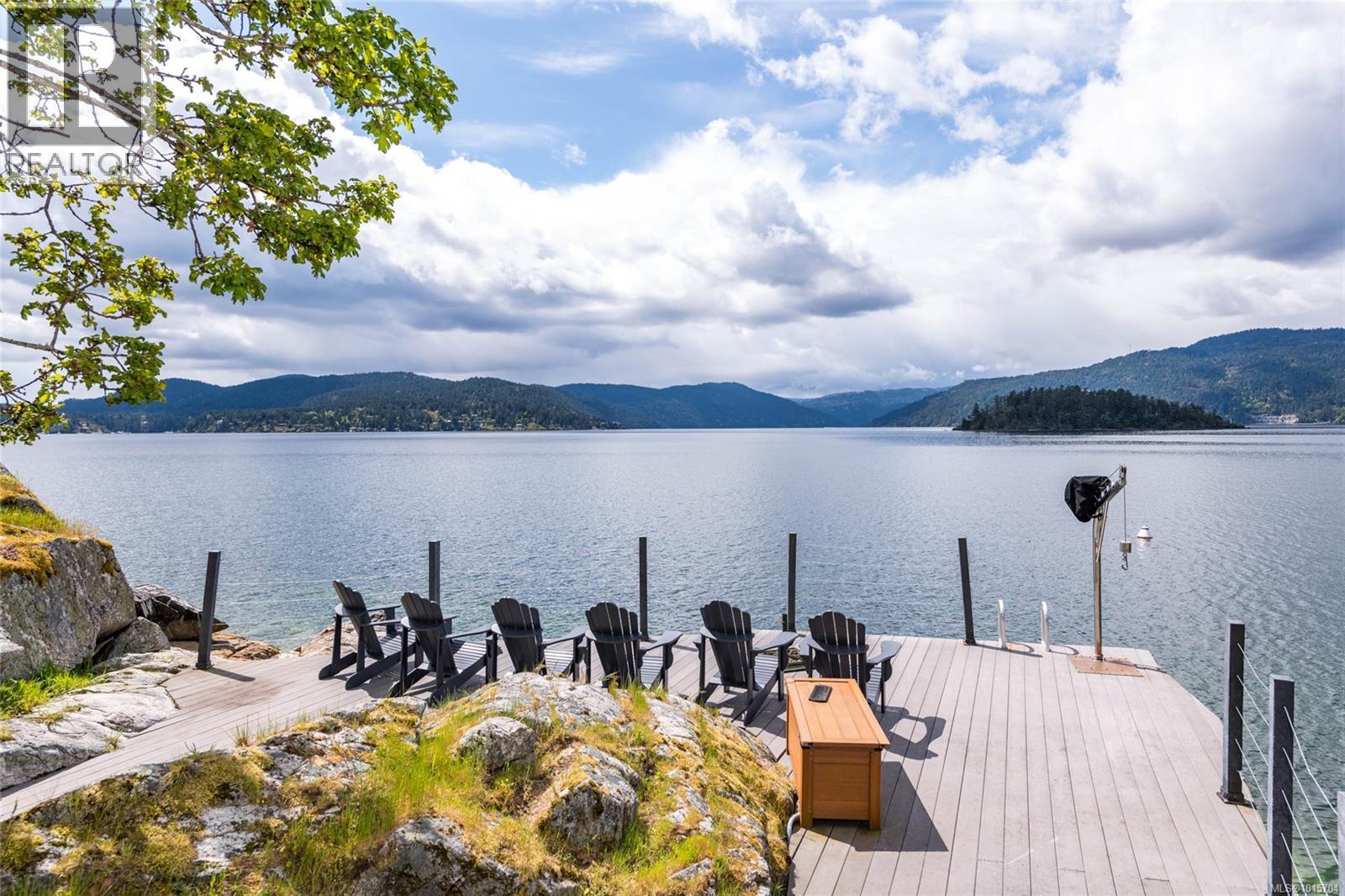 605 Senanus Dr, Central Saanich, British Columbia  V8M 1S6 - Photo 57 - 1015704