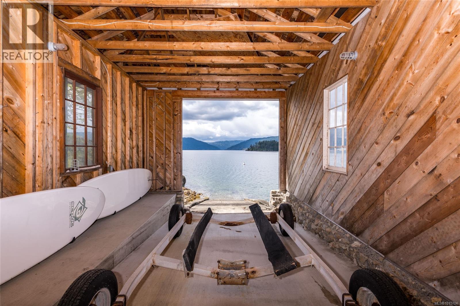 605 Senanus Dr, Central Saanich, British Columbia  V8M 1S6 - Photo 60 - 1015704