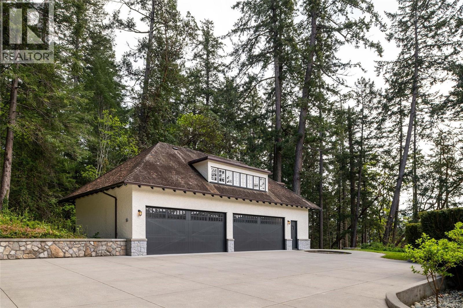 605 Senanus Dr, Central Saanich, British Columbia  V8M 1S6 - Photo 65 - 1015704