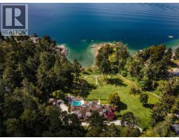 605 Senanus Dr Inlet, Central Saanich, Ca