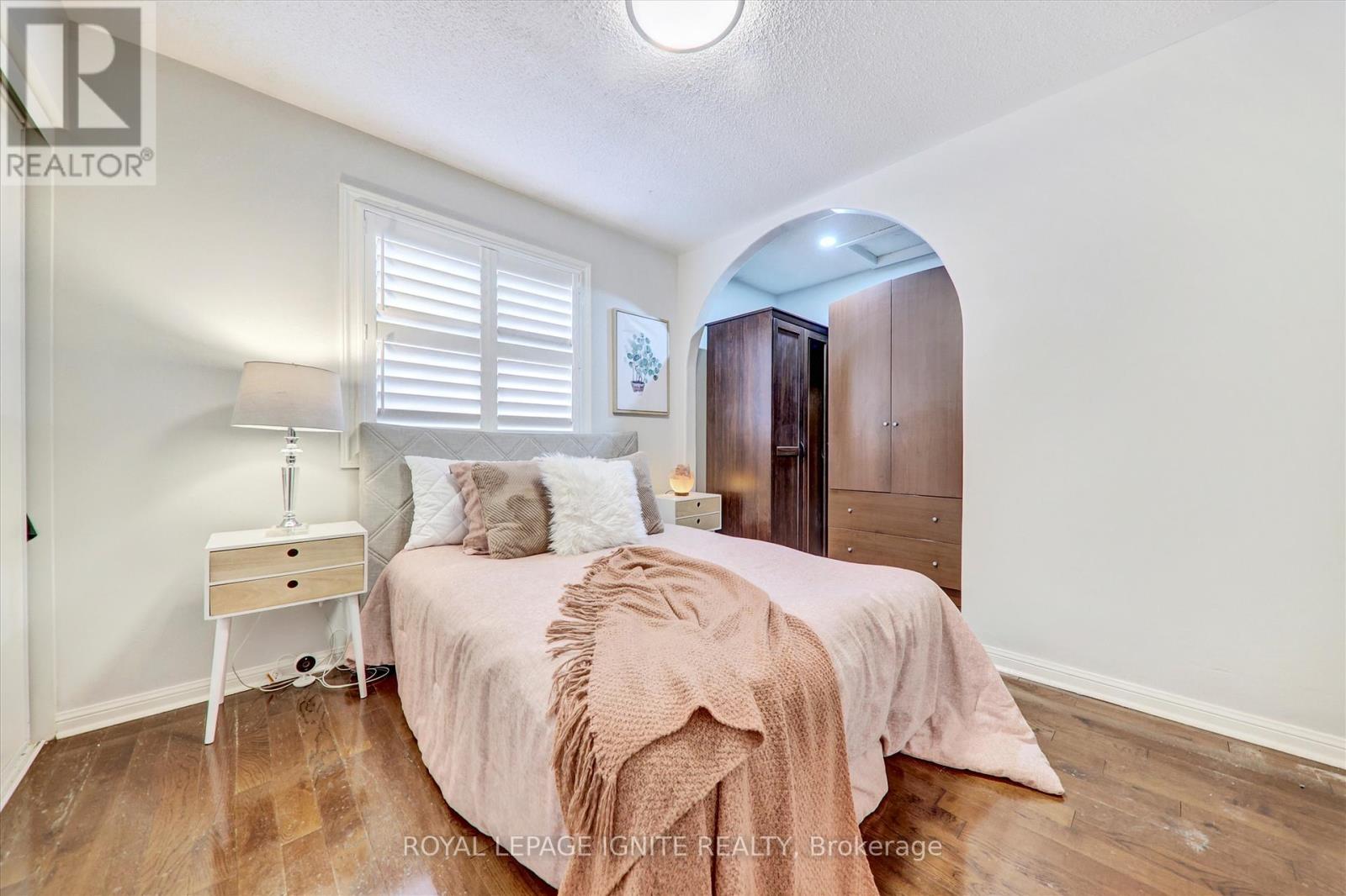 3929 Milkwood Crescent, Mississauga, Ontario  L5N 8H2 - Photo 12 - W12443302