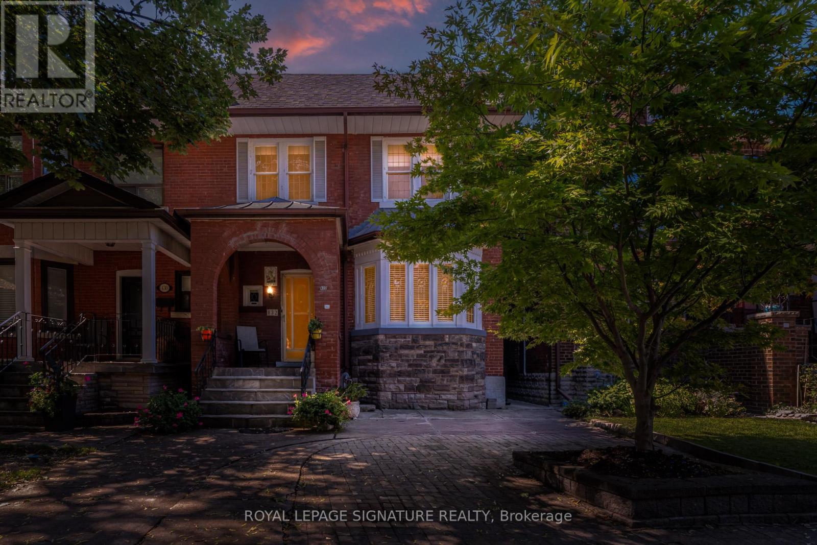 432 Crawford St Street, Toronto, Ontario  M6G 3J6 - Photo 1 - C12441962