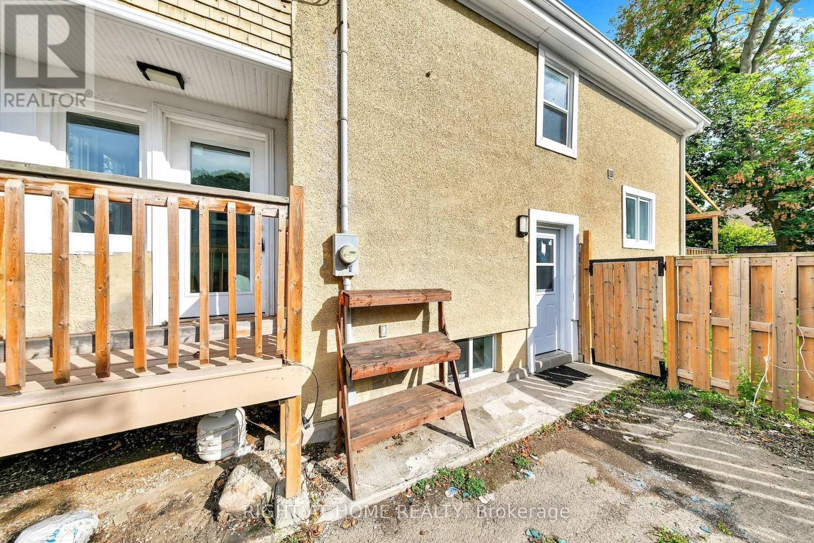 7 Maywood Avenue, St. Catharines, Ontario  L2R 1C4 - Photo 30 - X12433188