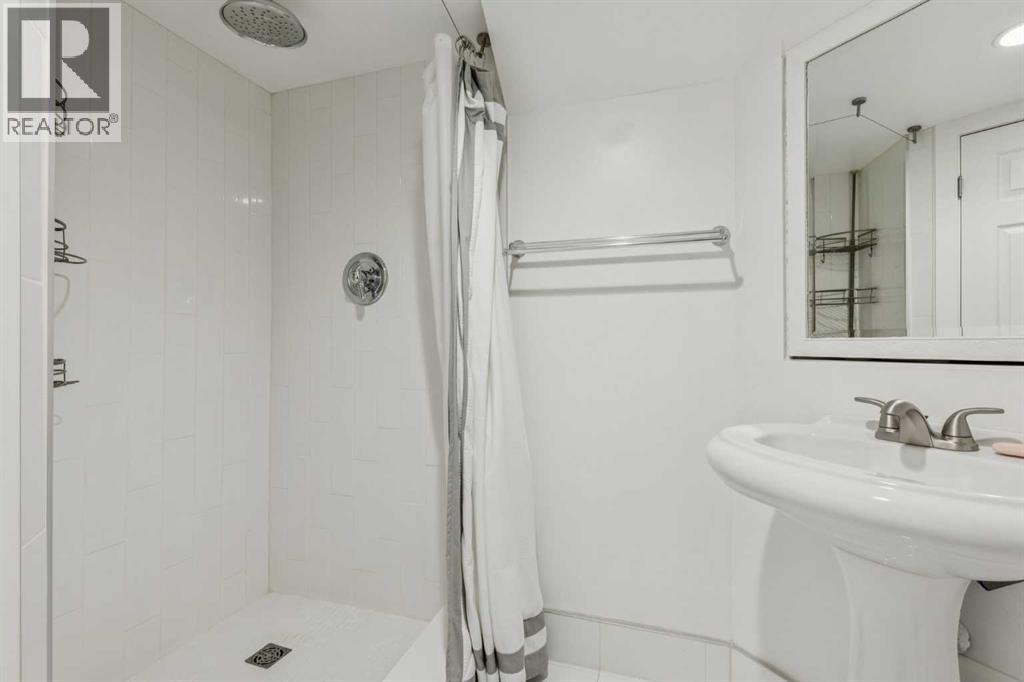 1647 Bowness Road Nw, Calgary, Alberta  T2N 3K1 - Photo 31 - A2261971