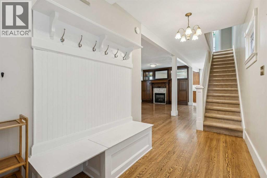 1647 Bowness Road Nw, Calgary, Alberta  T2N 3K1 - Photo 4 - A2261971