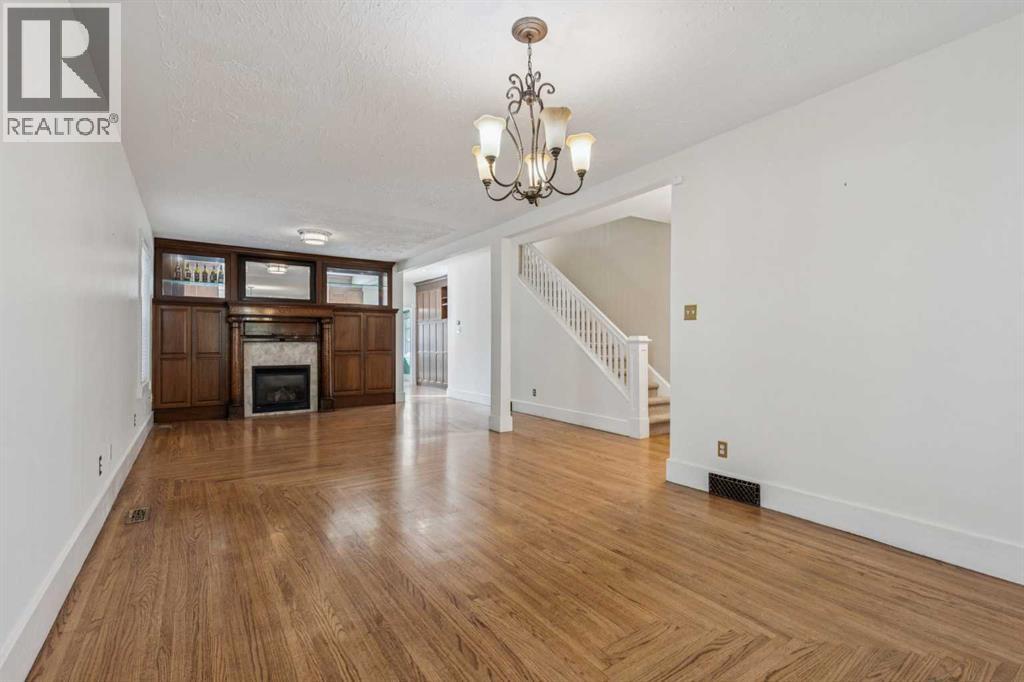 1647 Bowness Road Nw, Calgary, Alberta  T2N 3K1 - Photo 9 - A2261971