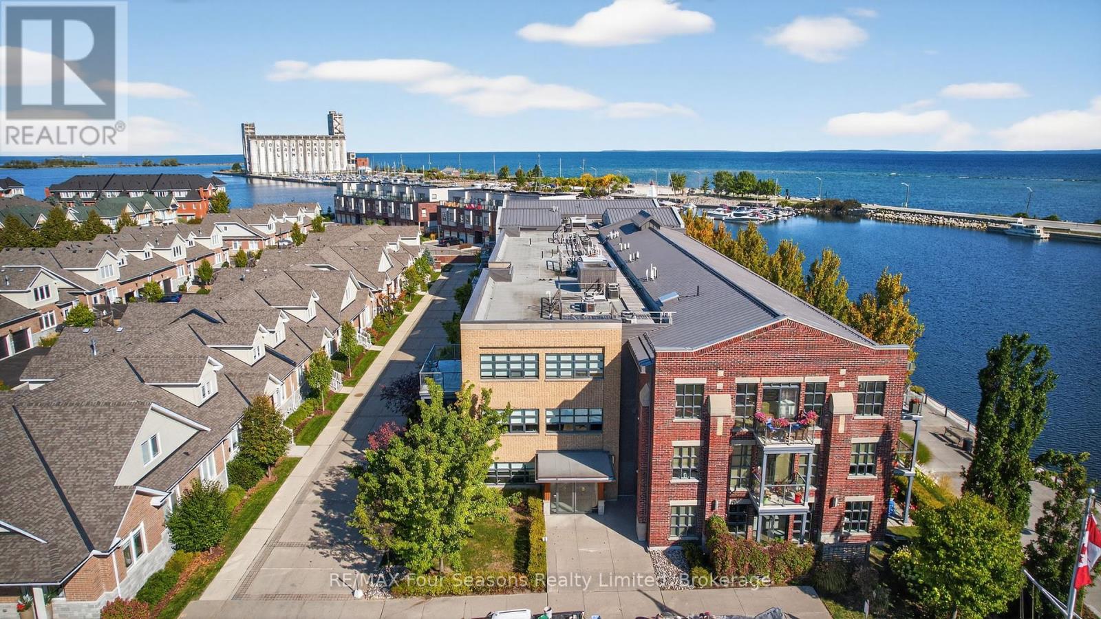 301 - 1 SHIPYARD LANE, Collingwood, Ontario