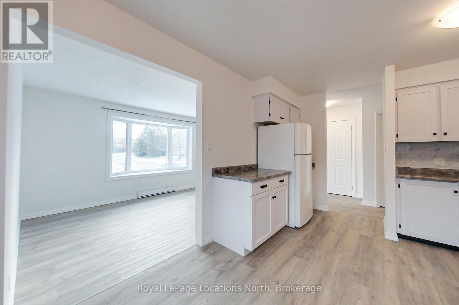 11 Watts Crescent, Collingwood, Ontario  L9Y 4H1 - Photo 5 - S12443963