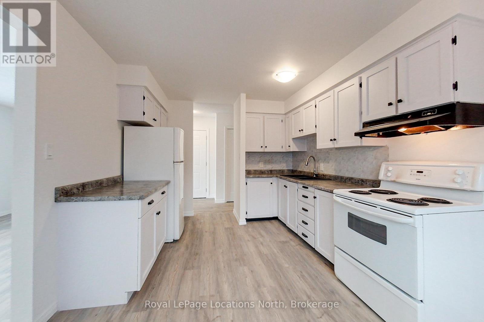 11 Watts Crescent, Collingwood, Ontario  L9Y 4H1 - Photo 6 - S12443963