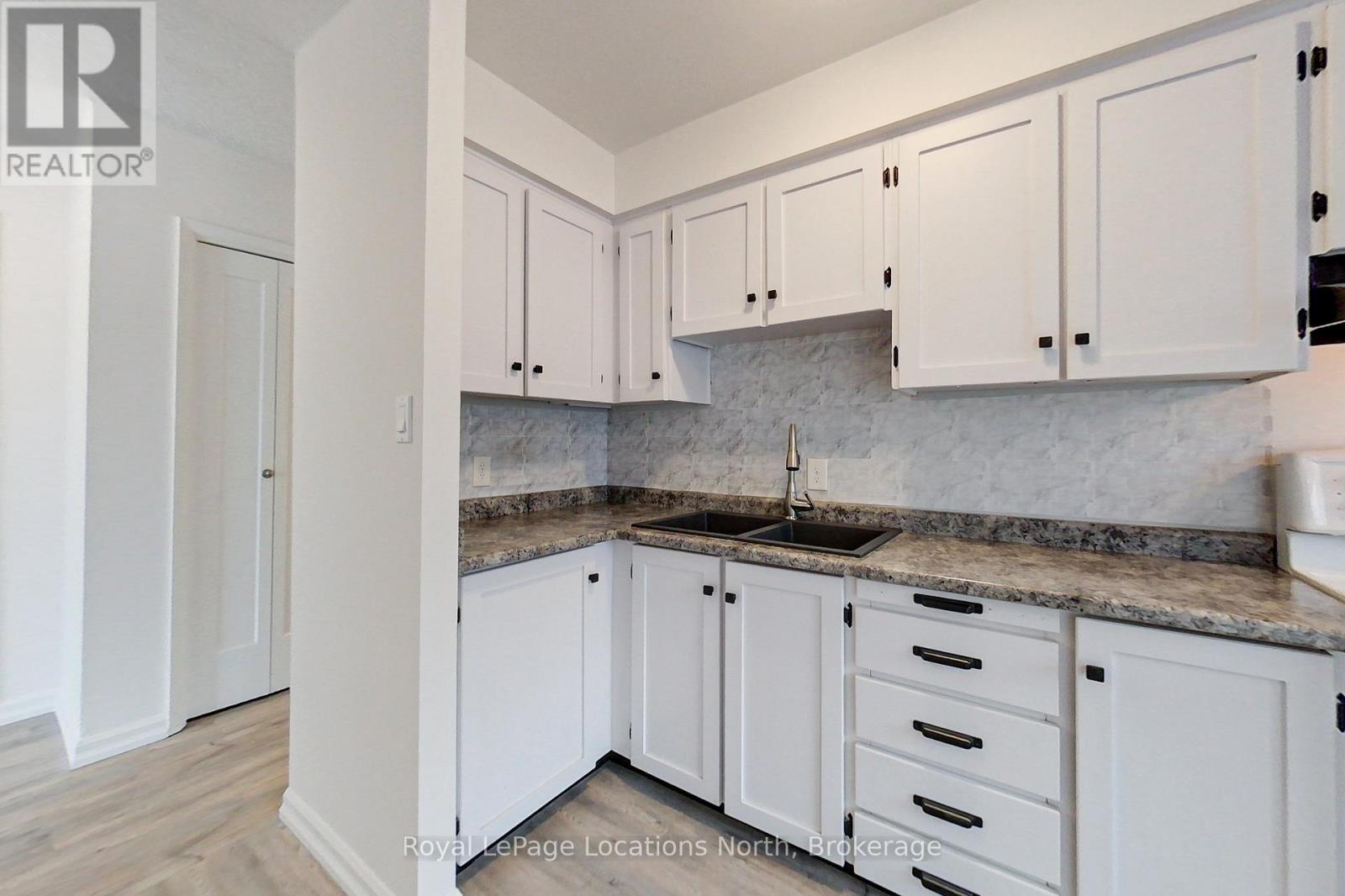 11 Watts Crescent, Collingwood, Ontario  L9Y 4H1 - Photo 7 - S12443963