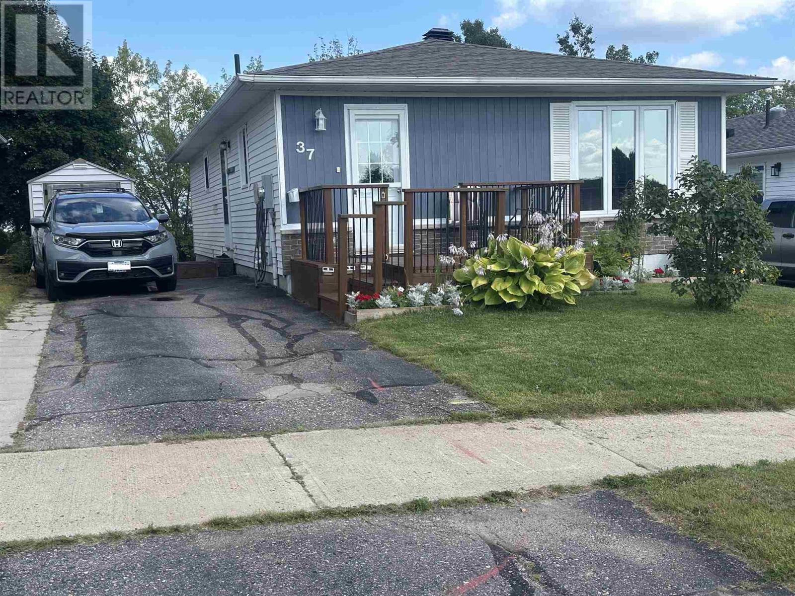 37 Ste. Camillus Cres, Elliot Lake, Ontario  P5A 3J8 - Photo 40 - SM252263