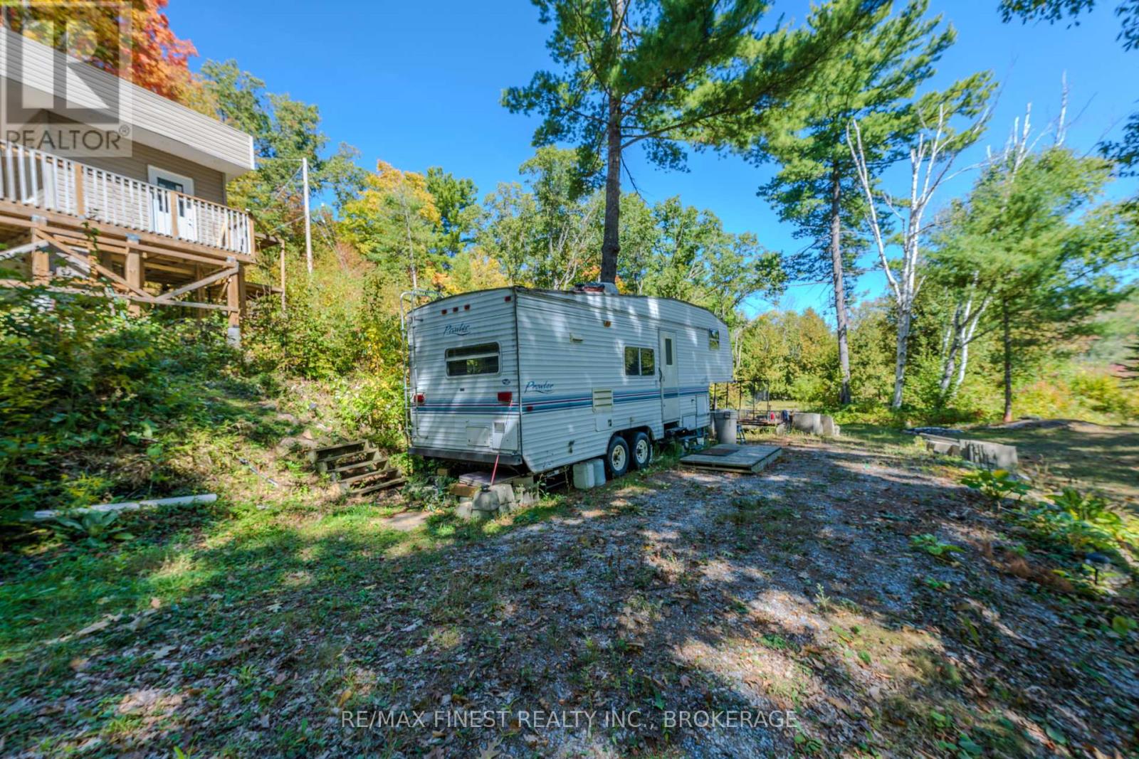1097 Big Bay Drive, Frontenac, Ontario  K0H 1B0 - Photo 8 - X12443924