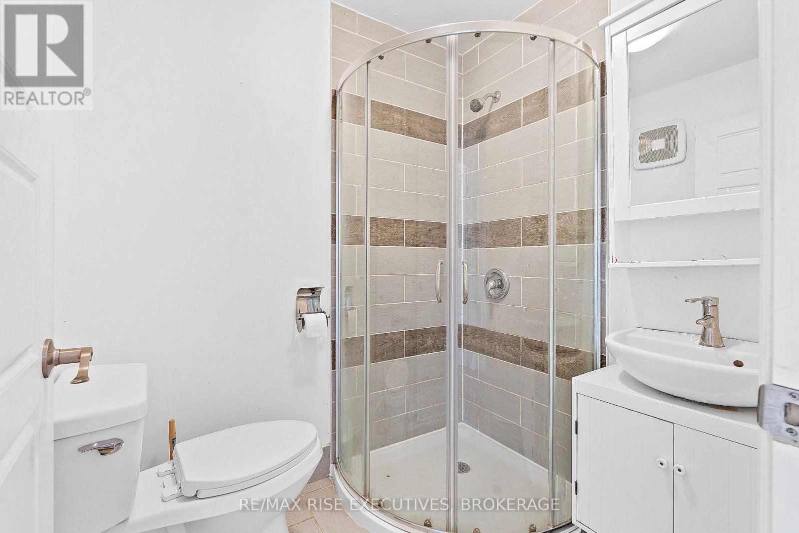 682 Princess Street, Kingston, Ontario  K7L 1E7 - Photo 12 - X12443991