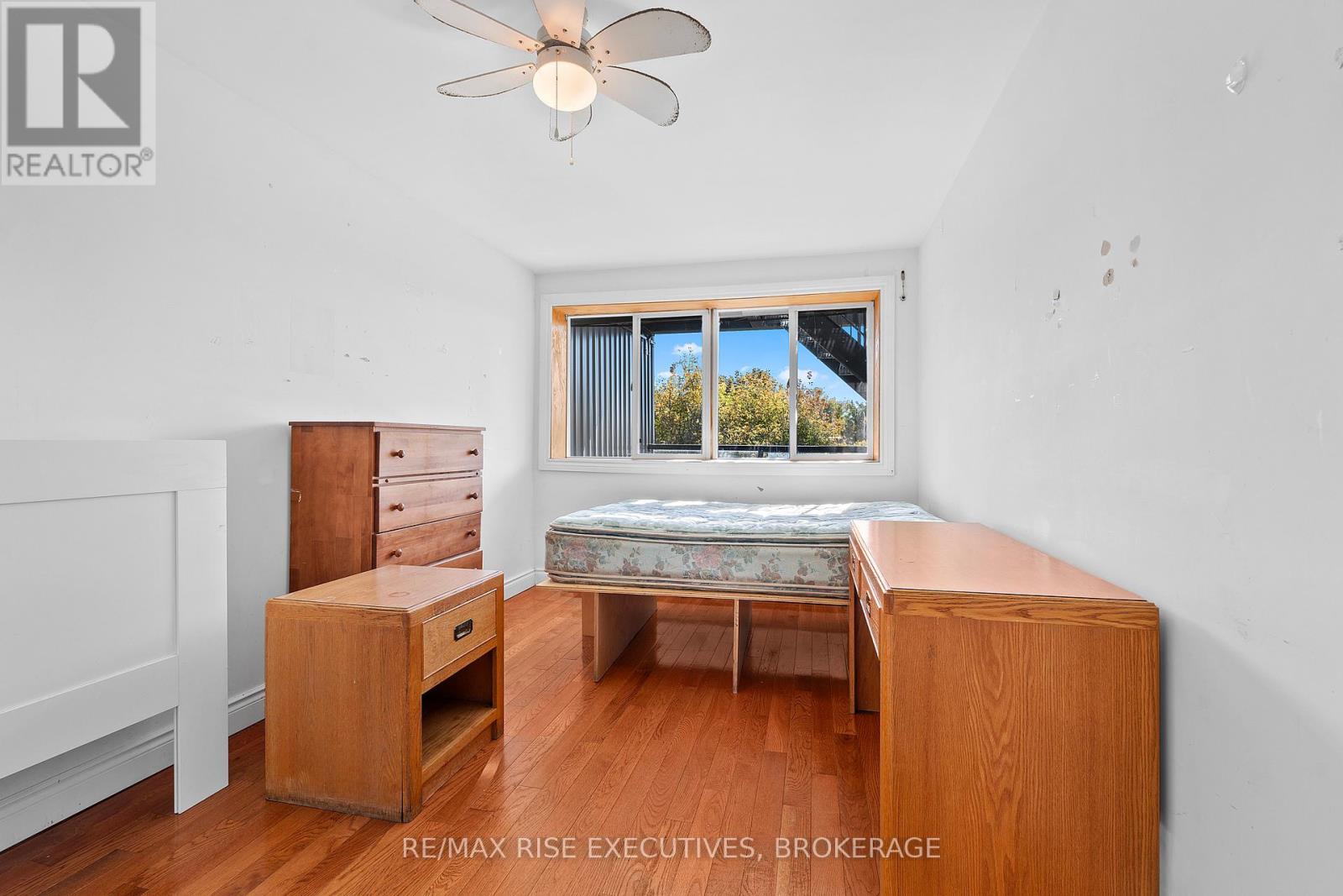 682 Princess Street, Kingston, Ontario  K7L 1E7 - Photo 8 - X12443991