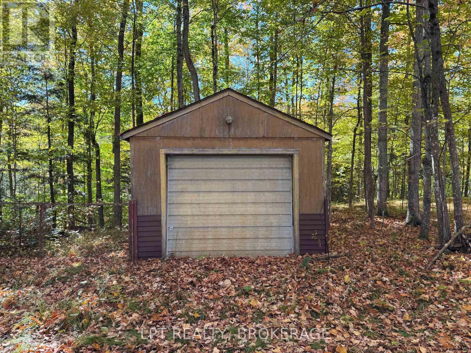 500 Yvon Lane, Rideau Lakes, Ontario  K0G 1X0 - Photo 17 - X12443994