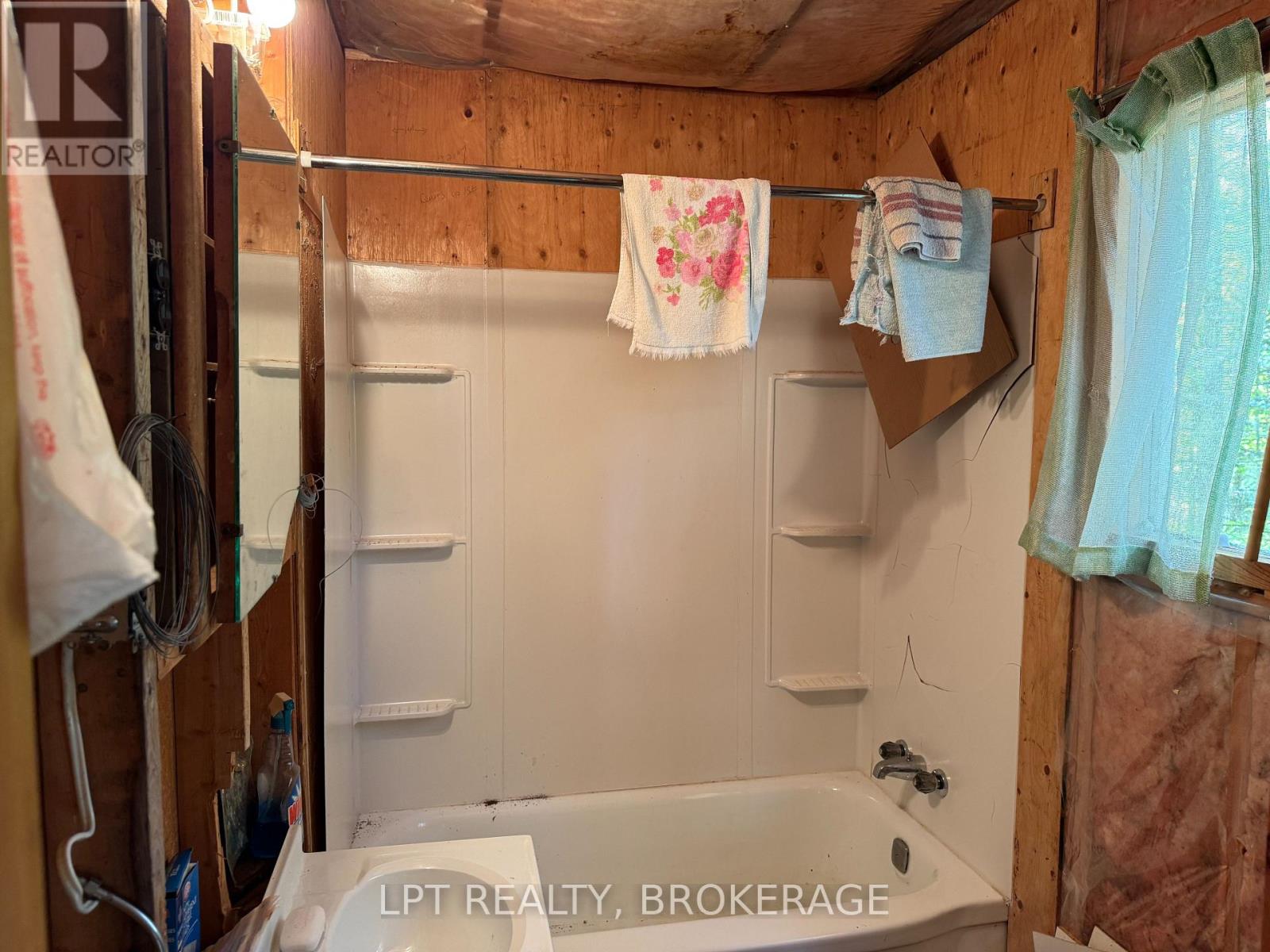 500 Yvon Lane, Rideau Lakes, Ontario  K0G 1X0 - Photo 23 - X12443994