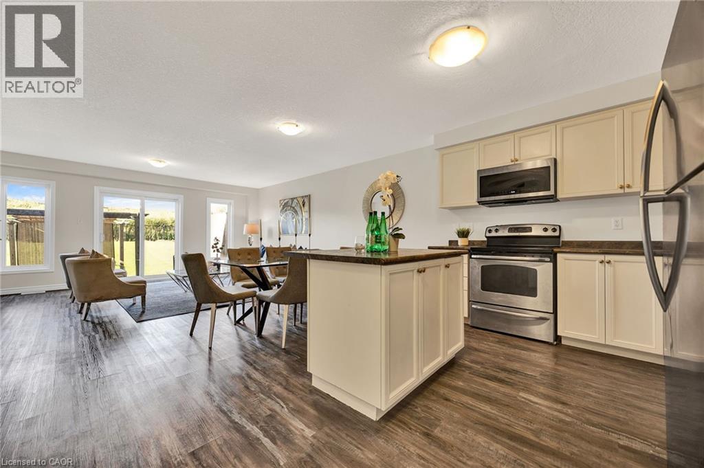 252 Countrystone Crescent, Kitchener, Ontario  N2N 3S2 - Photo 5 - 40776312