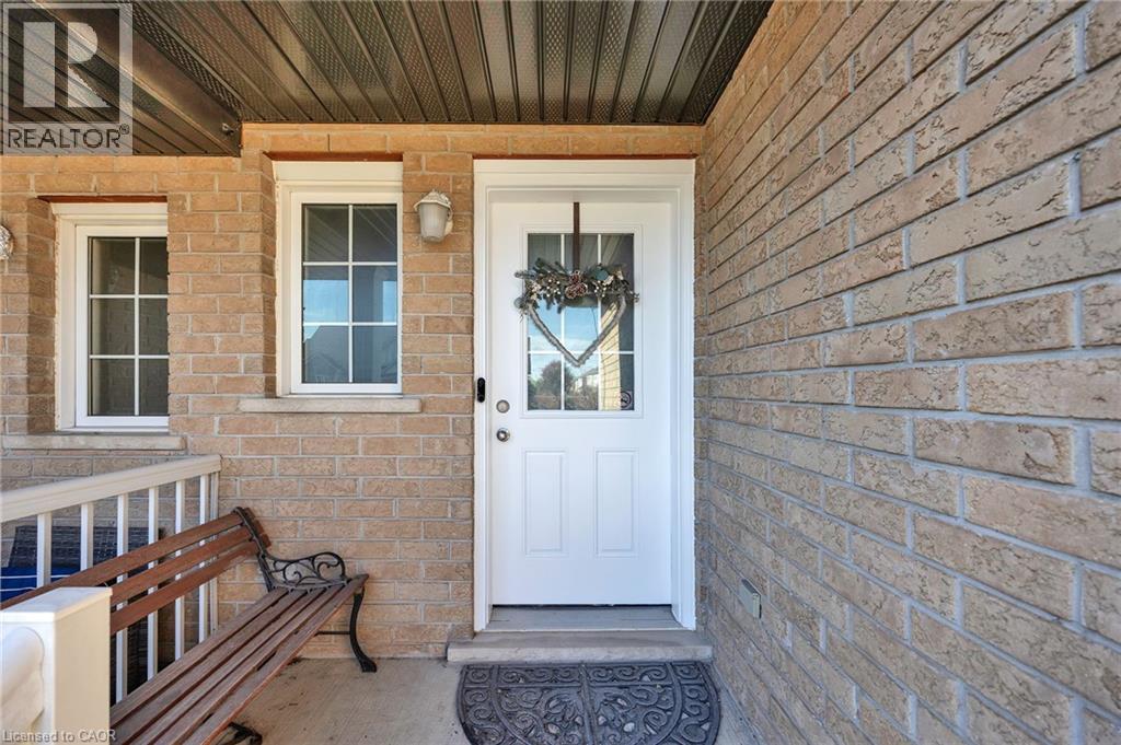 252 Countrystone Crescent, Kitchener, Ontario  N2N 3S2 - Photo 2 - 40776312