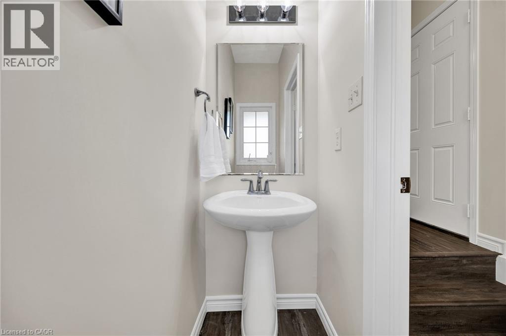 252 Countrystone Crescent, Kitchener, Ontario  N2N 3S2 - Photo 13 - 40776312
