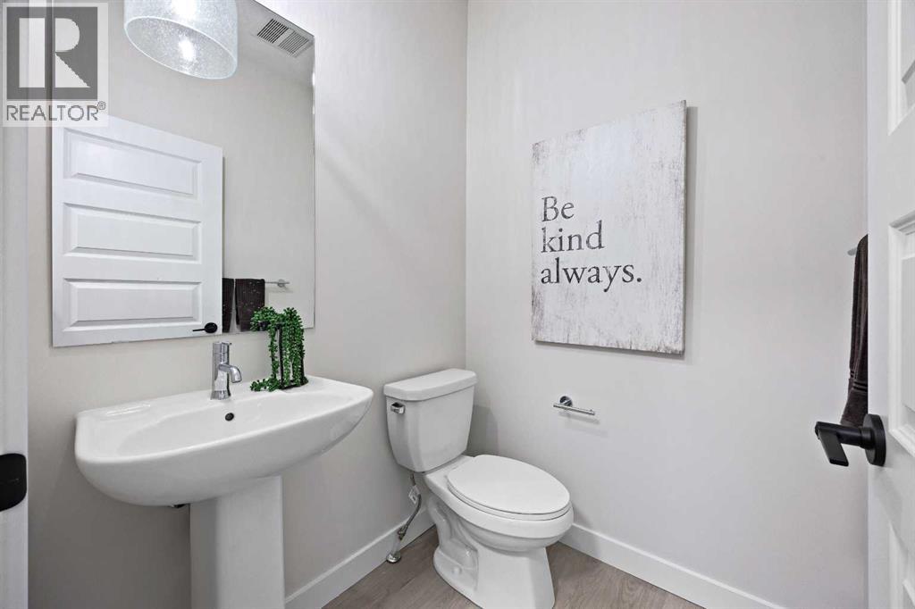 2146 Bayview Drive Sw, Airdrie, Alberta  T4B 5N4 - Photo 12 - A2259324