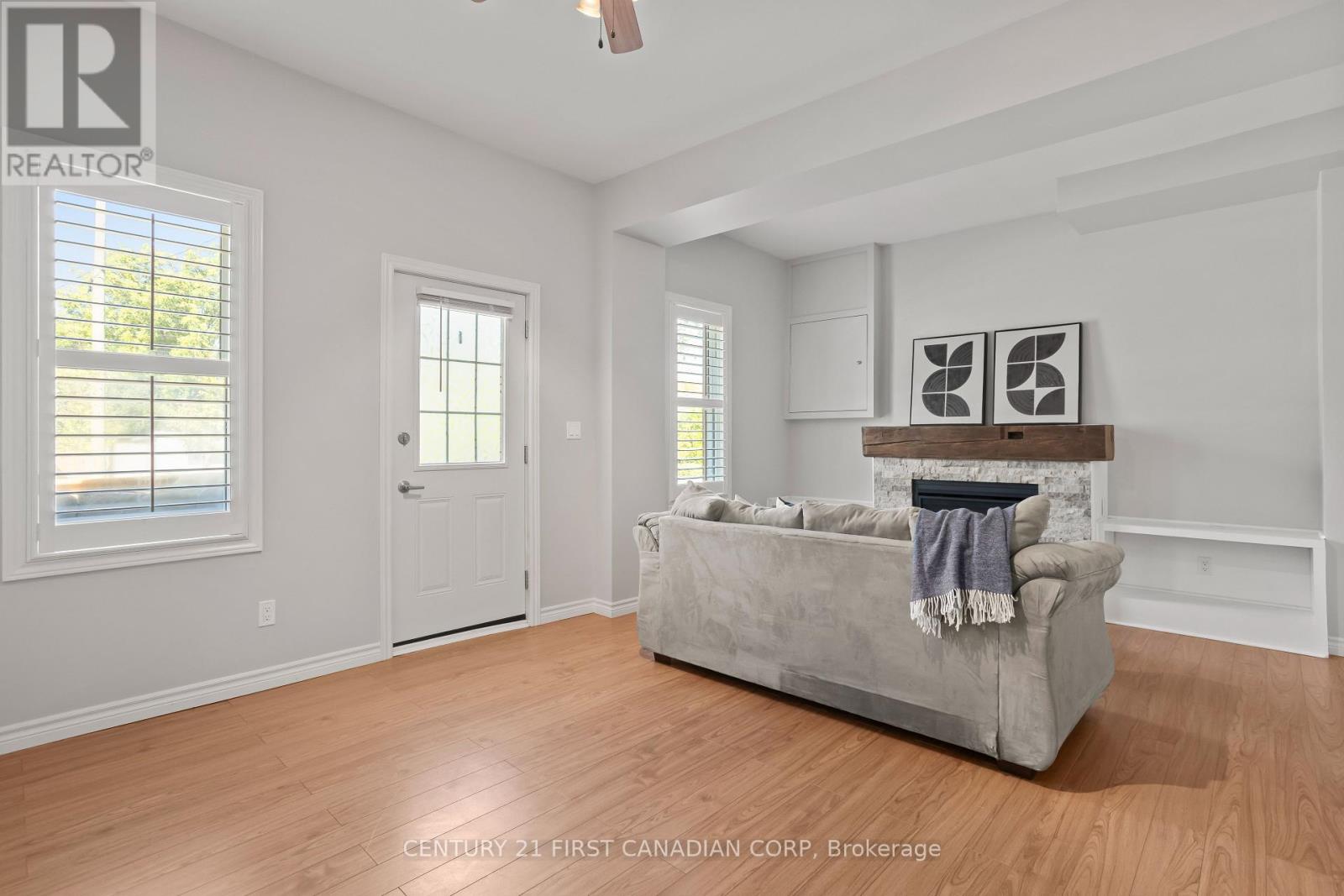 81 Langarth Street W, London South, Ontario  N6J 1P5 - Photo 4 - X12443958