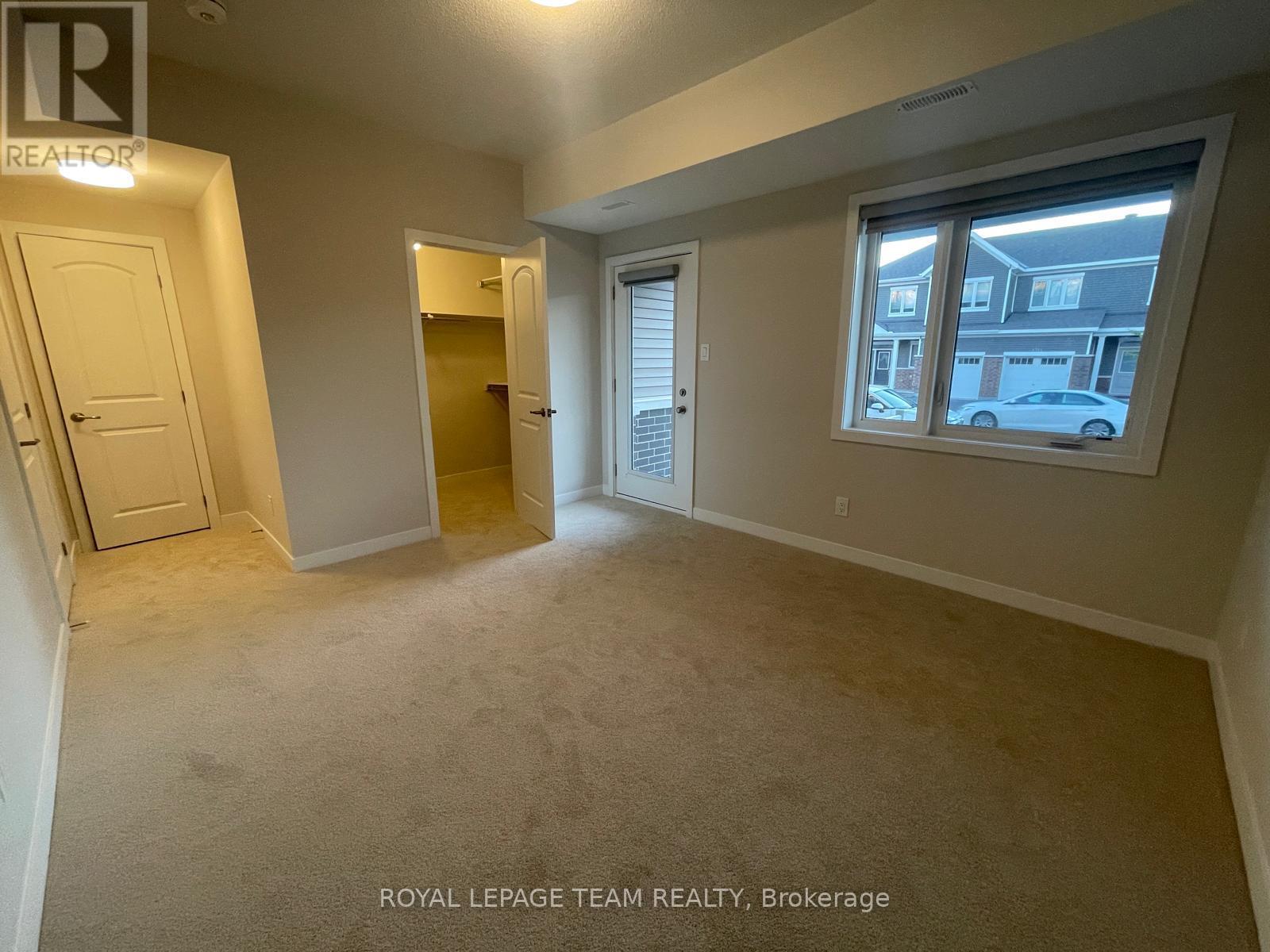 914 Lillian Freiman Private, Ottawa, Ontario  K2J 7K8 - Photo 6 - X12443944