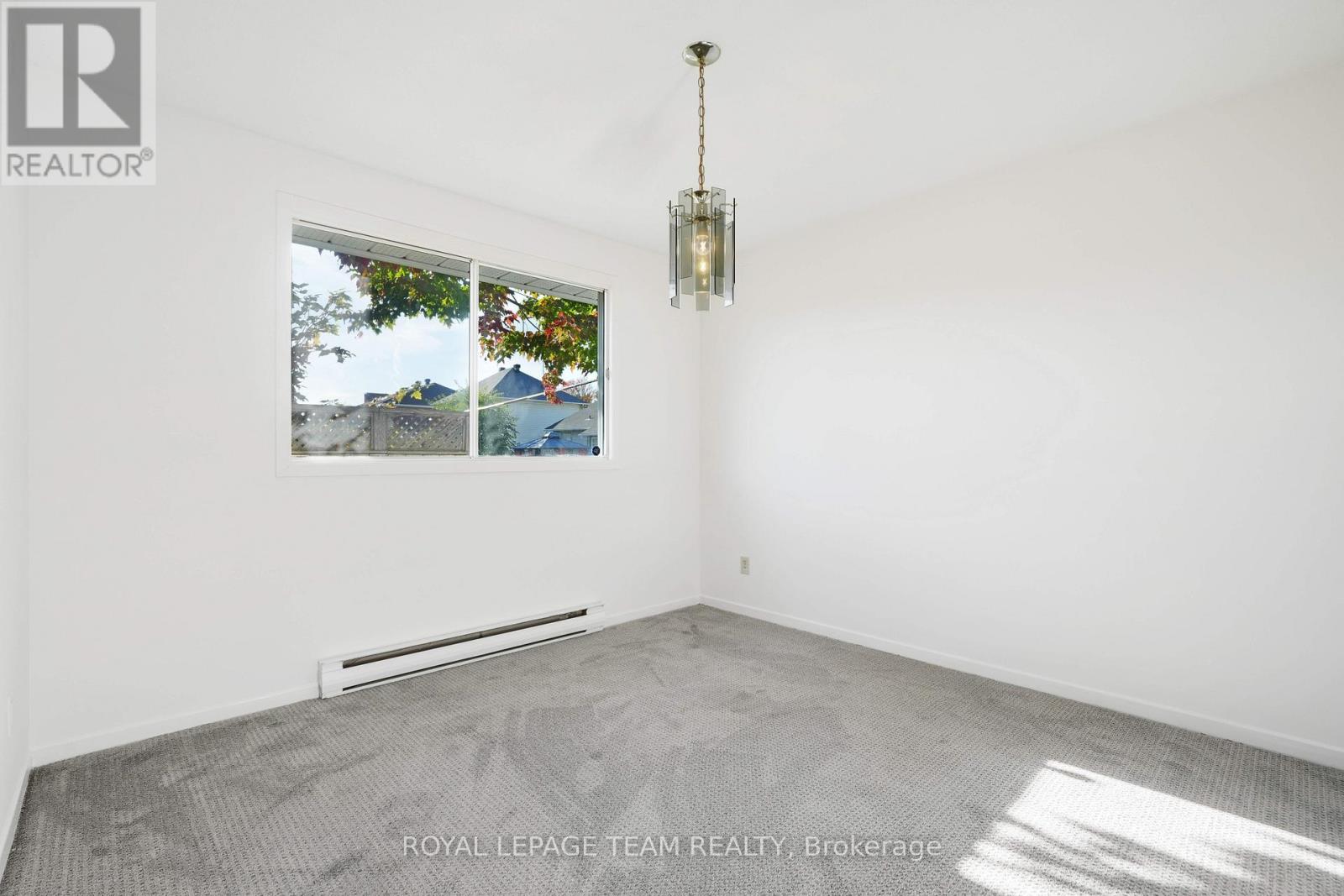 1991 Kingsdale Avenue, Ottawa, Ontario  K1T 1H9 - Photo 11 - X12443949