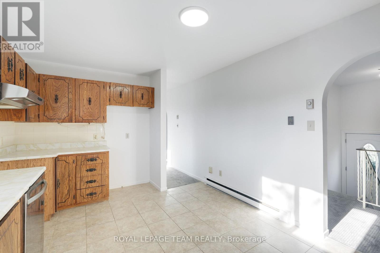 1991 Kingsdale Avenue, Ottawa, Ontario  K1T 1H9 - Photo 16 - X12443949