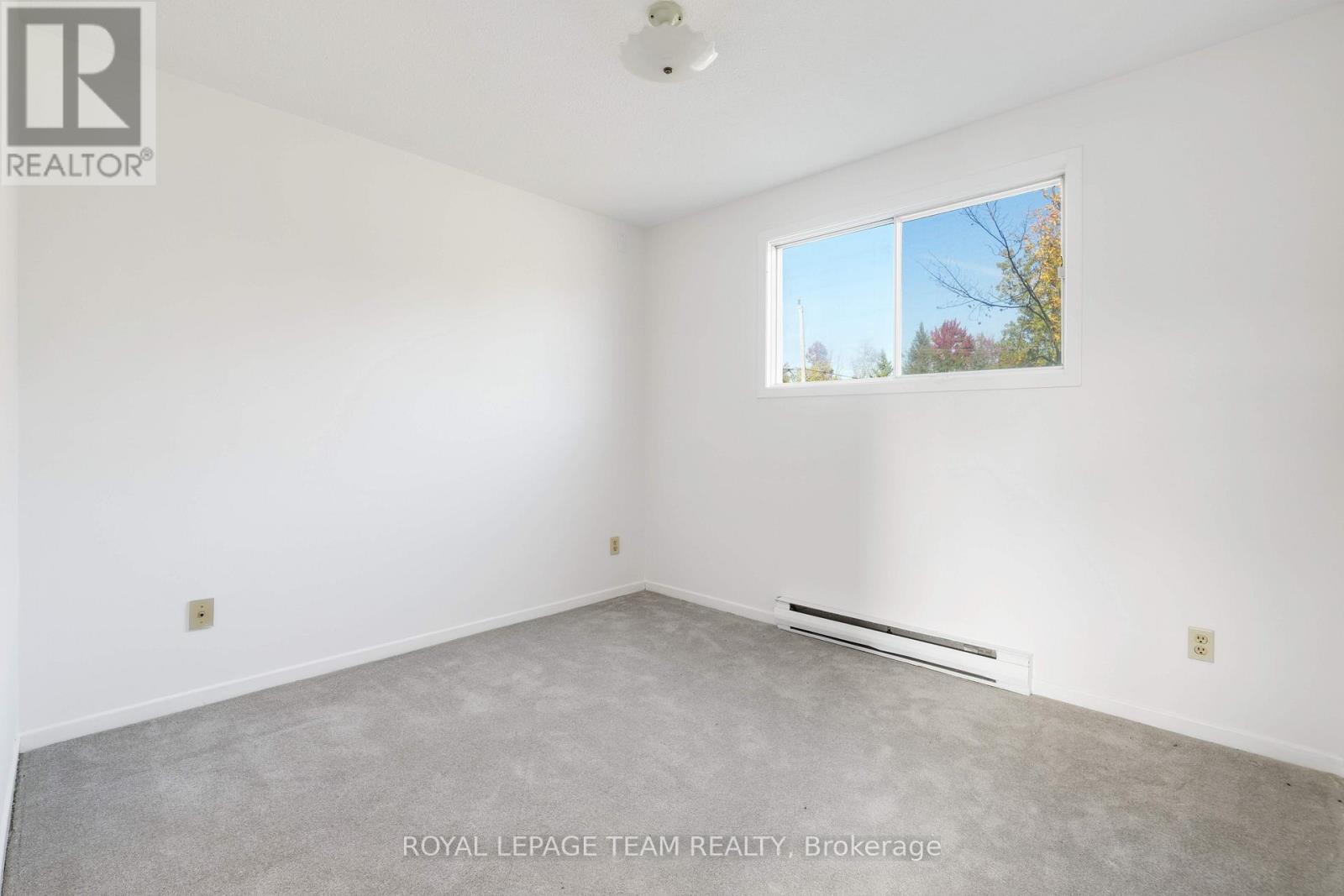 1991 Kingsdale Avenue, Ottawa, Ontario  K1T 1H9 - Photo 18 - X12443949