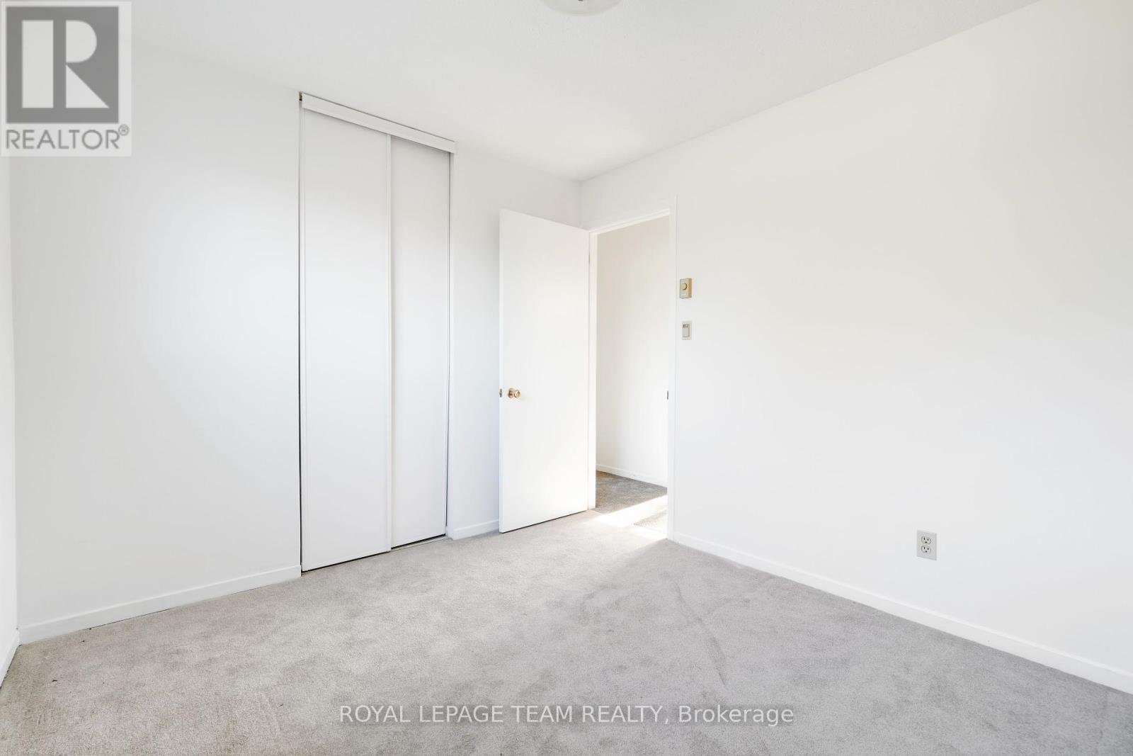 1991 Kingsdale Avenue, Ottawa, Ontario  K1T 1H9 - Photo 19 - X12443949