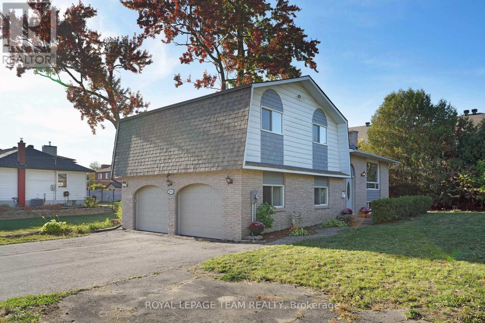 1991 Kingsdale Avenue, Ottawa, Ontario  K1T 1H9 - Photo 2 - X12443949