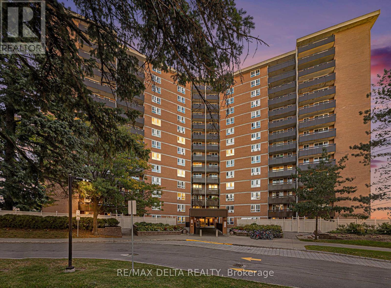 513 - 2020 JASMINE CRESCENT, Ottawa, Ontario
