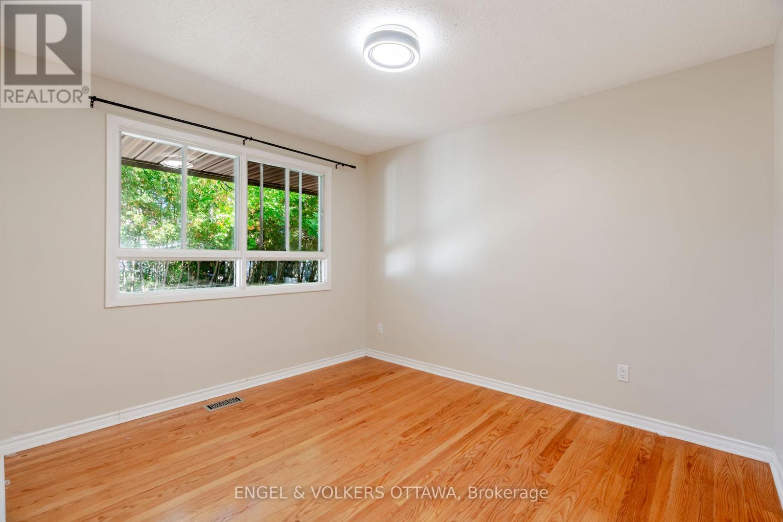 3001 Rankin Street, Ottawa, Ontario  K1V 8L2 - Photo 12 - X12443986