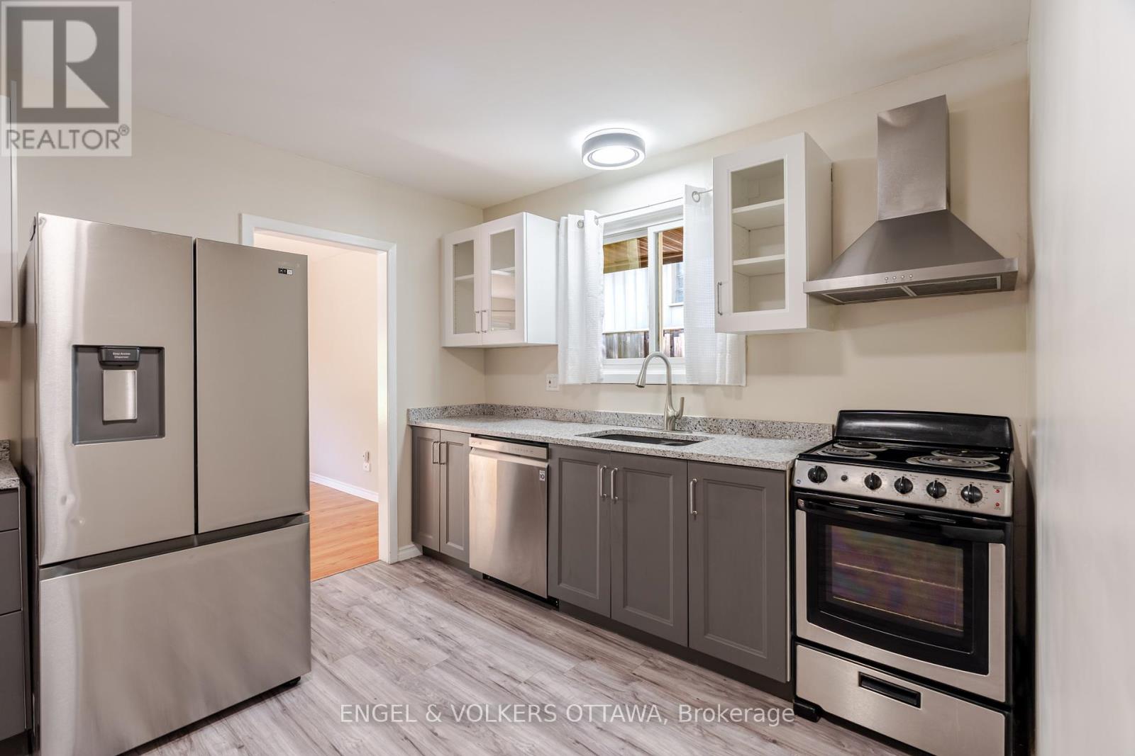 3001 Rankin Street, Ottawa, Ontario  K1V 8L2 - Photo 4 - X12443986