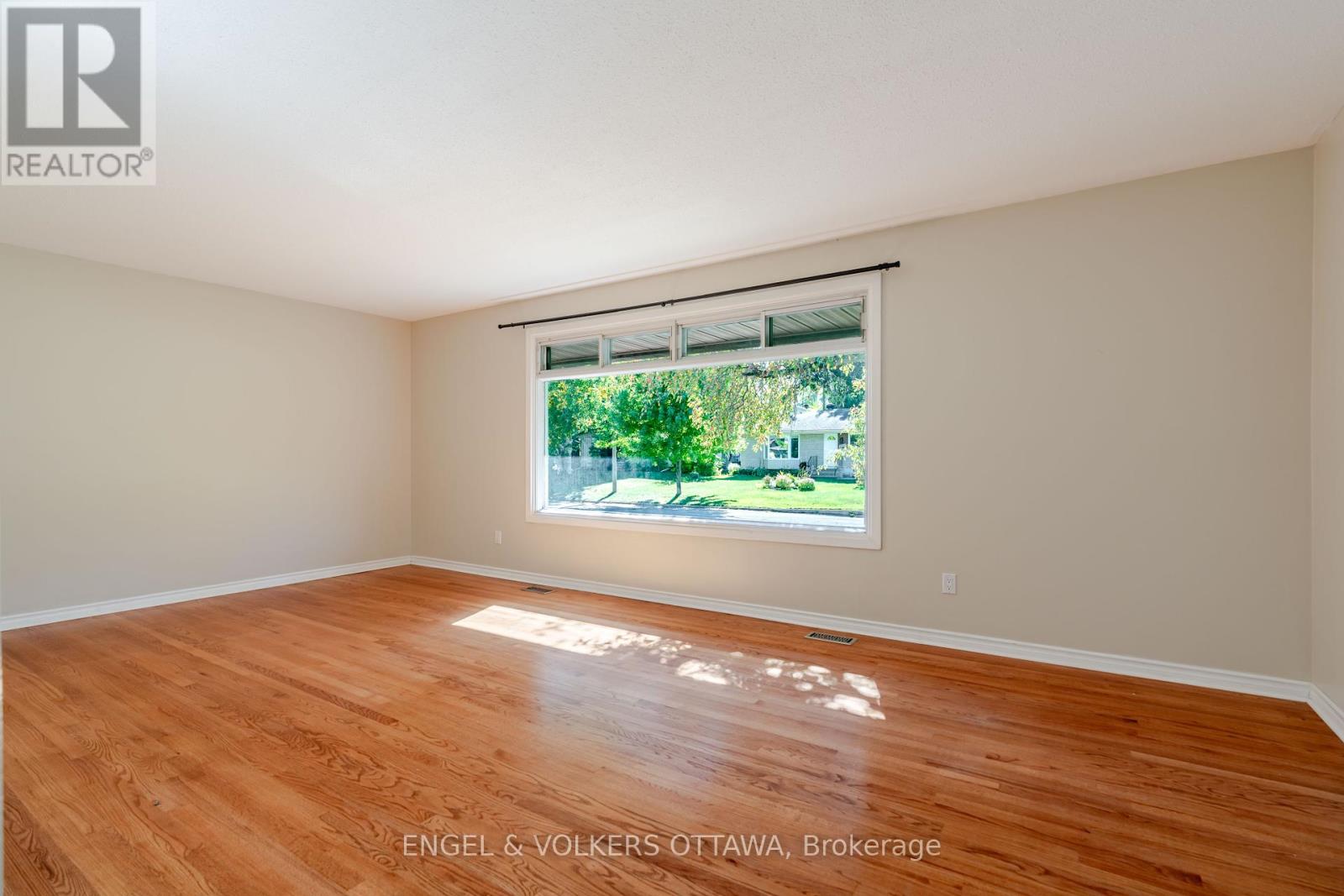 3001 Rankin Street, Ottawa, Ontario  K1V 8L2 - Photo 6 - X12443986