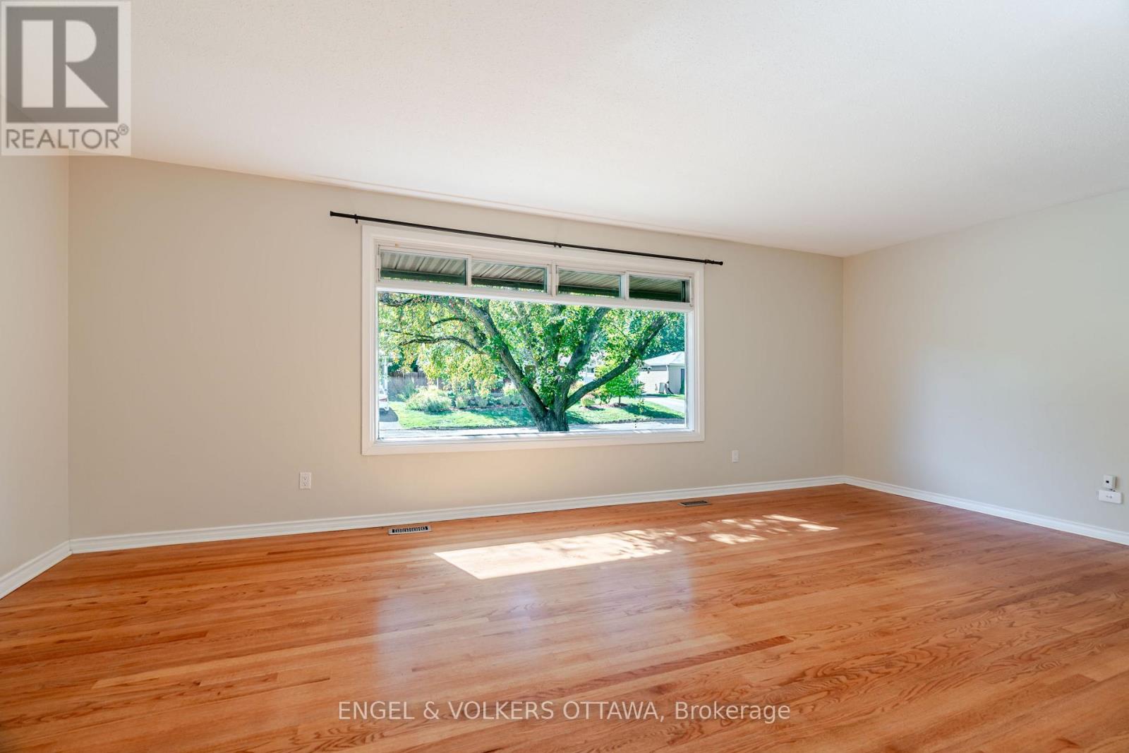 3001 Rankin Street, Ottawa, Ontario  K1V 8L2 - Photo 8 - X12443986