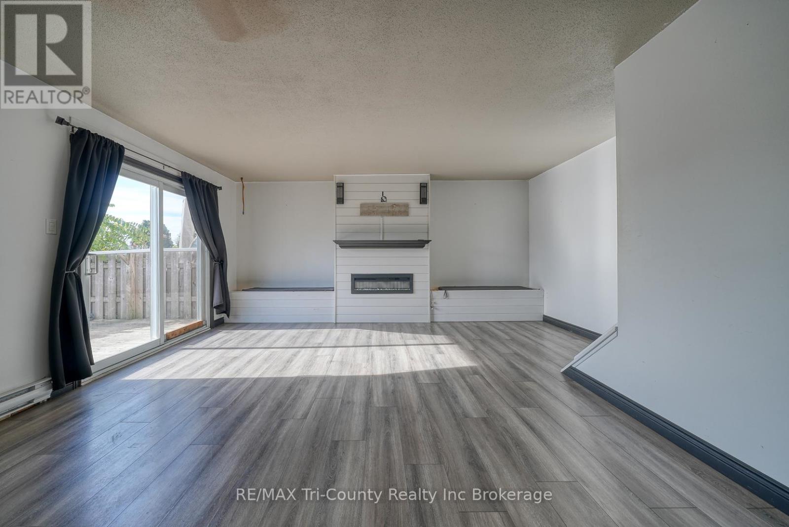 7 - 15 Devonshire Avenue, Tillsonburg, Ontario  N4G 4K7 - Photo 15 - X12443968