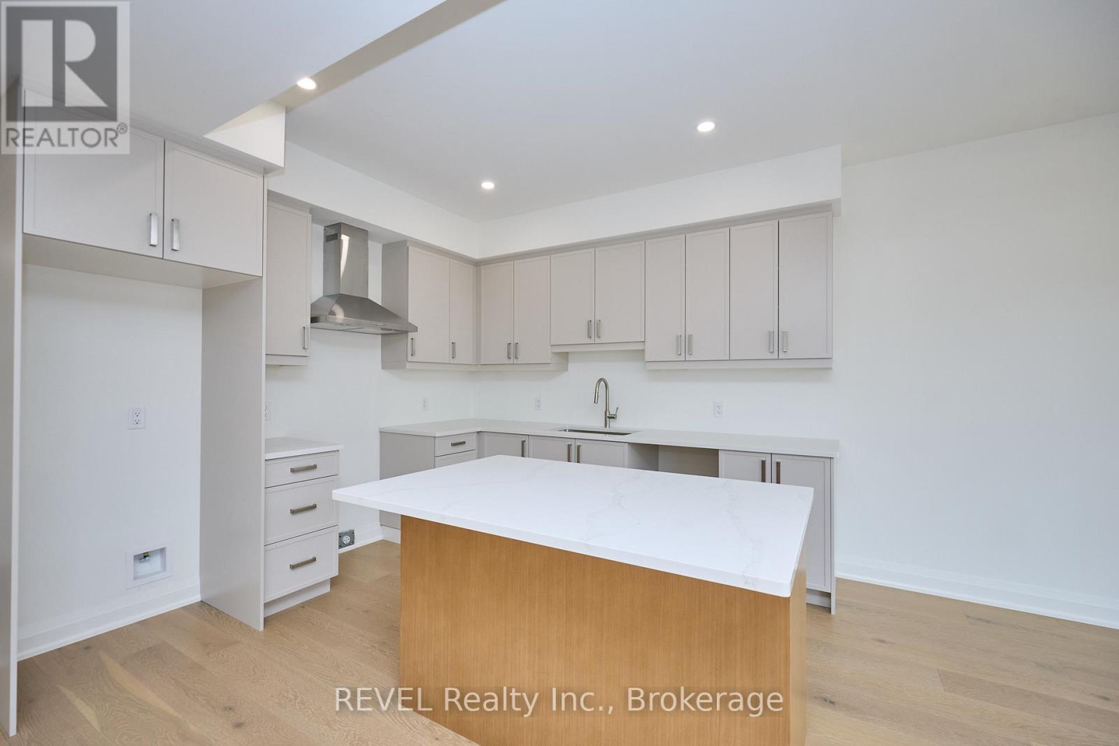 7437 Matteo Drive, Niagara Falls (Brown), Ontario  L2H 3T3 - Photo 10 - X12443954