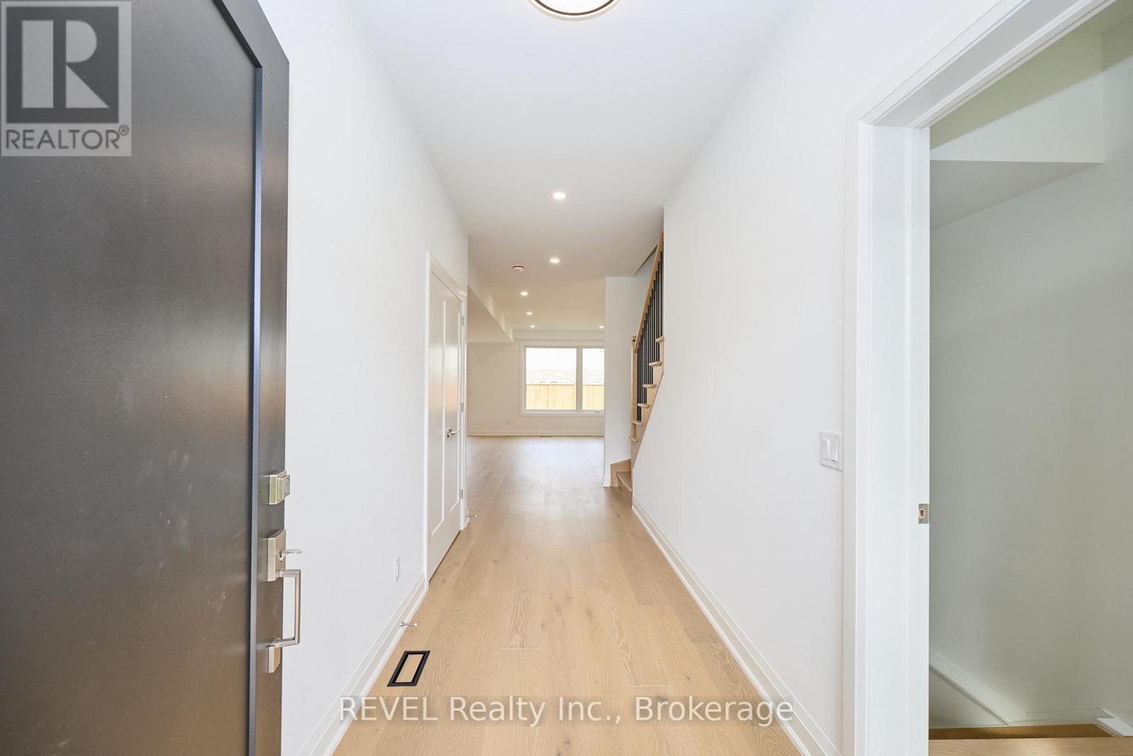 7437 Matteo Drive, Niagara Falls (Brown), Ontario  L2H 3T3 - Photo 6 - X12443954