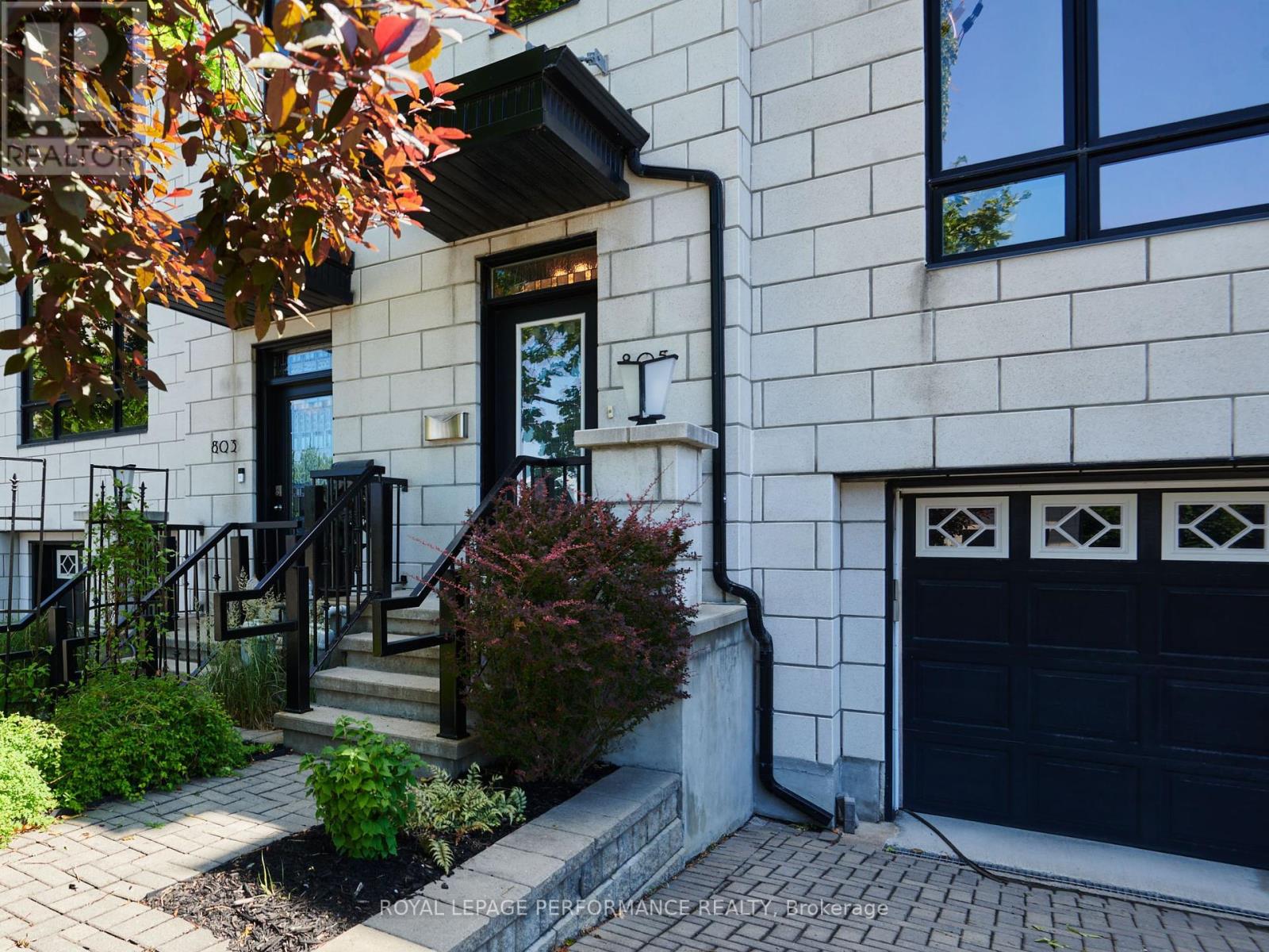 805 KINGSMERE AVENUE, Ottawa, Ontario