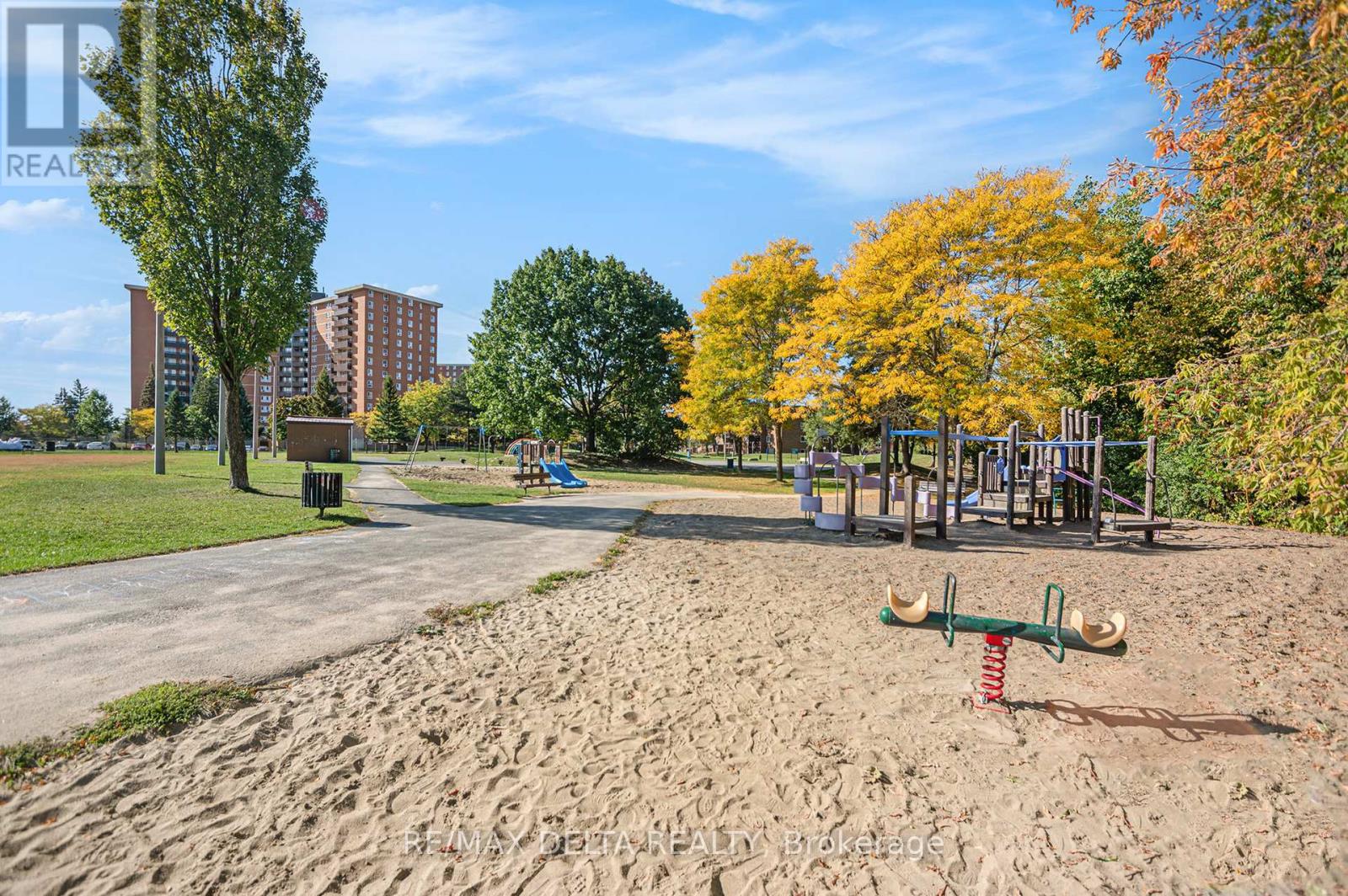 513 - 2020 Jasmine Crescent, Ottawa, Ontario  K1J 8K5 - Photo 30 - X12443979