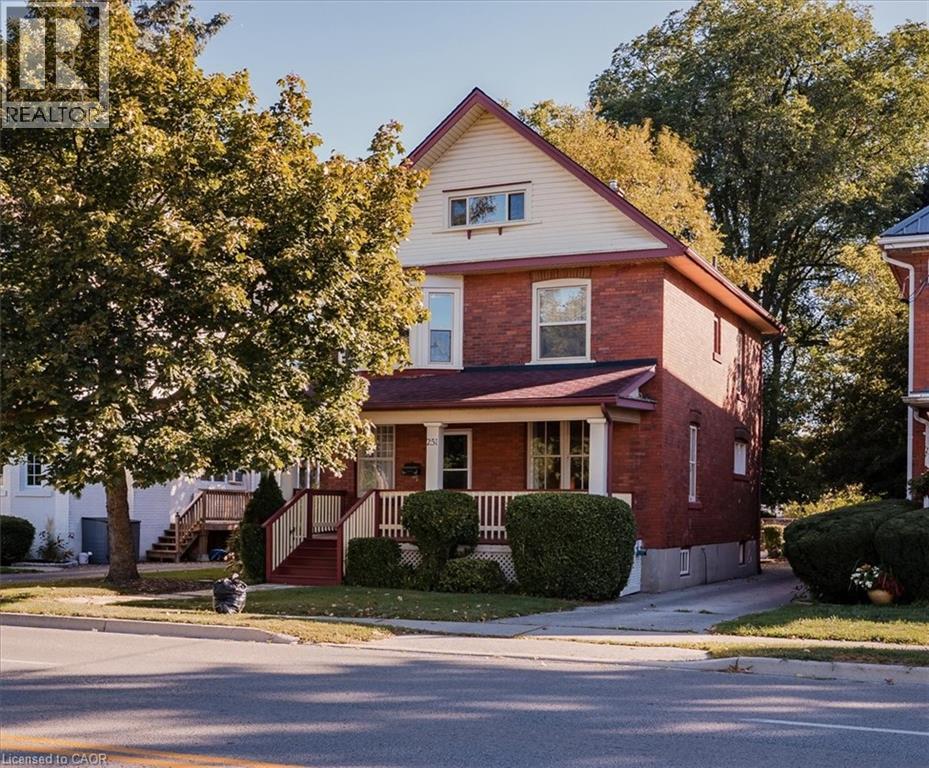251 Norfolk Street S, Simcoe, Ontario  N3Y 2W6 - Photo 1 - 40774439