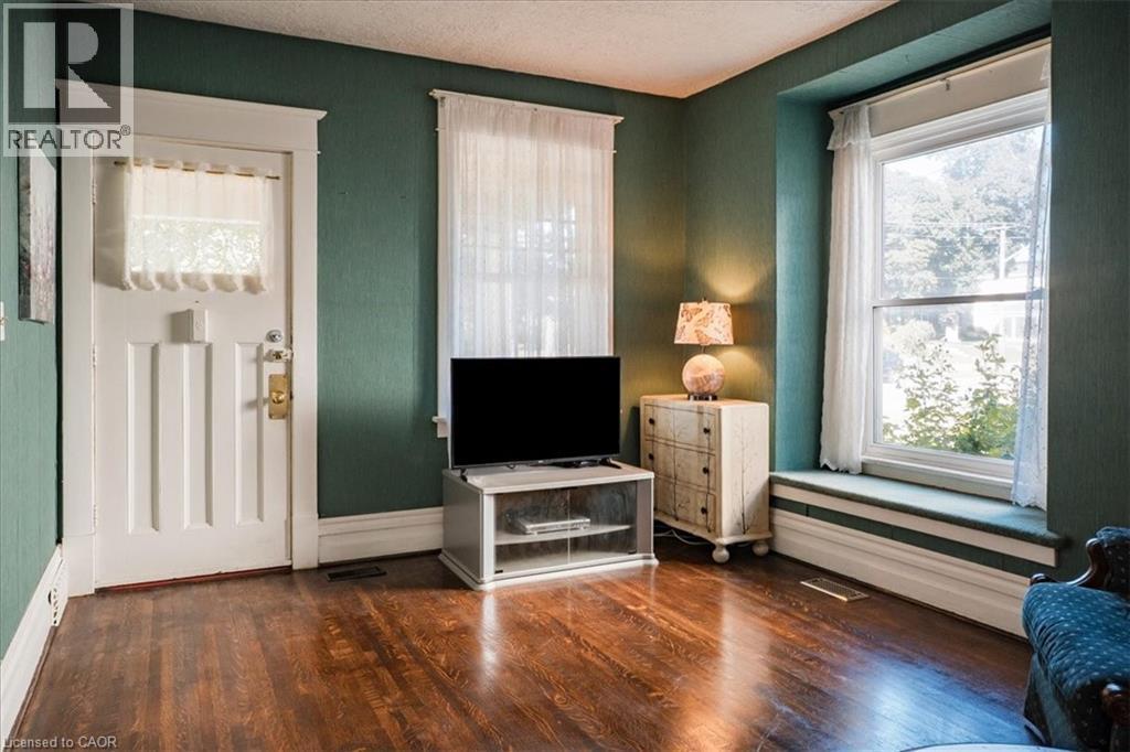 251 Norfolk Street S, Simcoe, Ontario  N3Y 2W6 - Photo 6 - 40774439