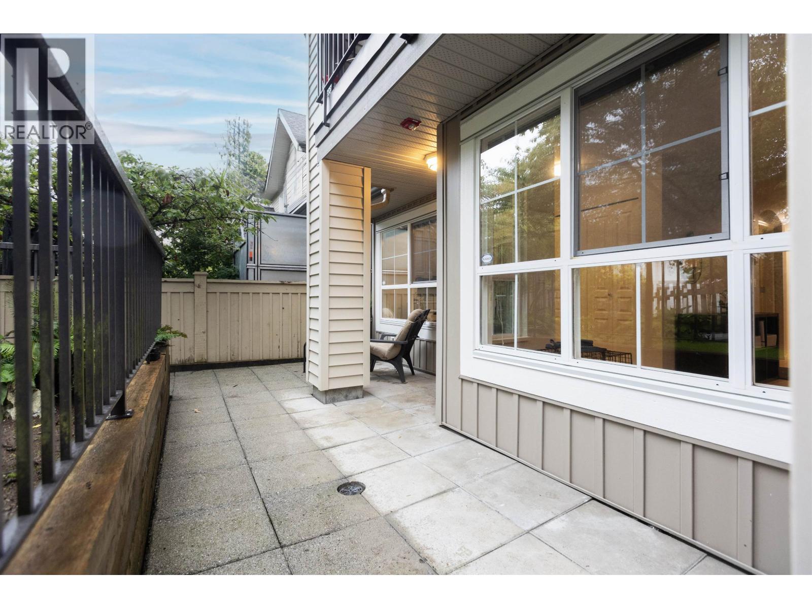 1131 Ross Road, North Vancouver, British Columbia  V7K 1C6 - Photo 3 - R3055150