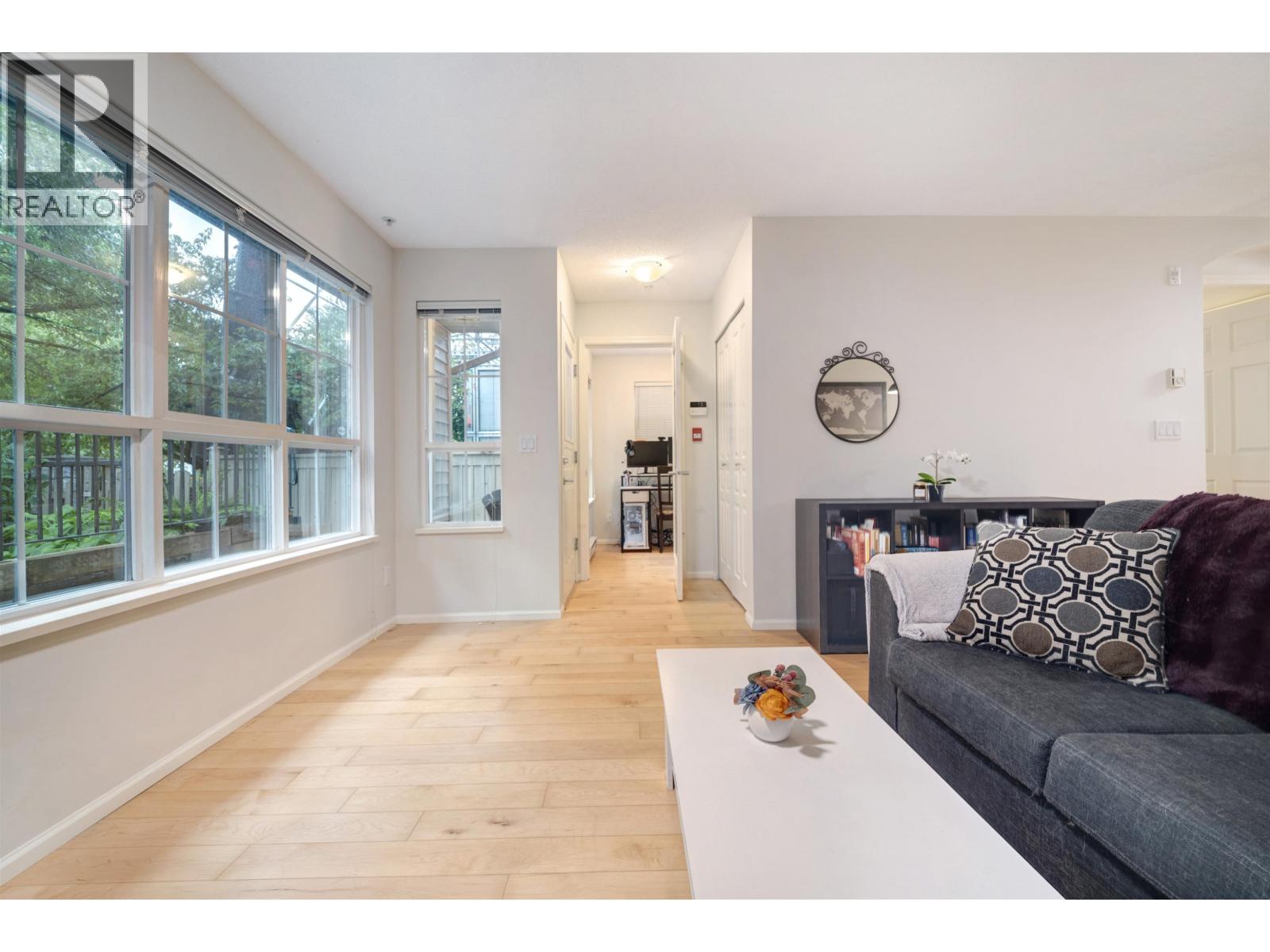 1131 Ross Road, North Vancouver, British Columbia  V7K 1C6 - Photo 5 - R3055150