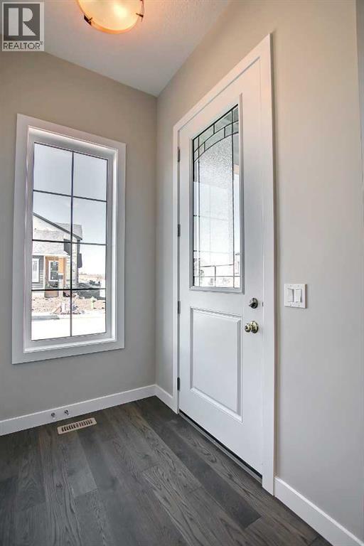 200 Waterford Boulevard, Chestermere, Alberta  T1X 2M8 - Photo 6 - A2239357