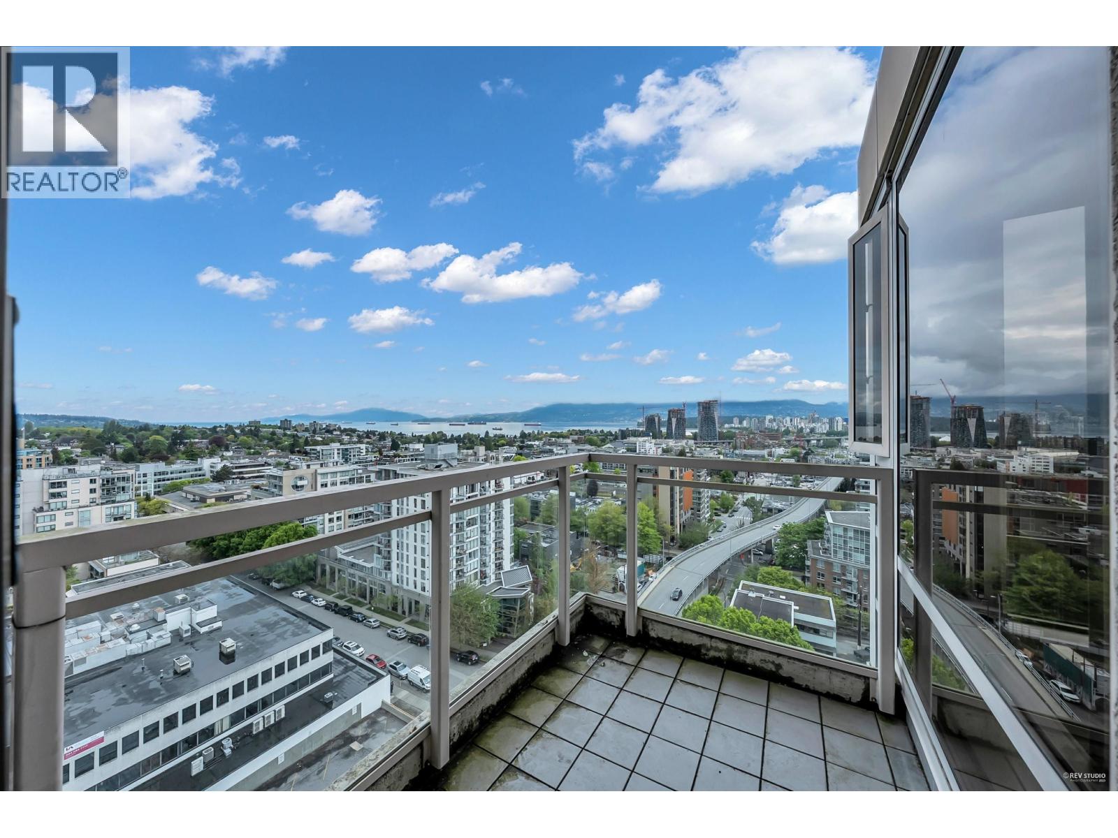 1502 1590 W 8th Avenue, Vancouver, British Columbia  V6J 4R8 - Photo 12 - R3054277