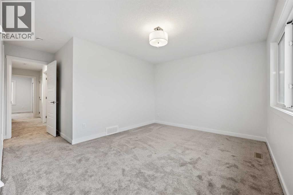 351 Fireside Drive, Cochrane, Alberta  T4C 3J1 - Photo 10 - A2254442