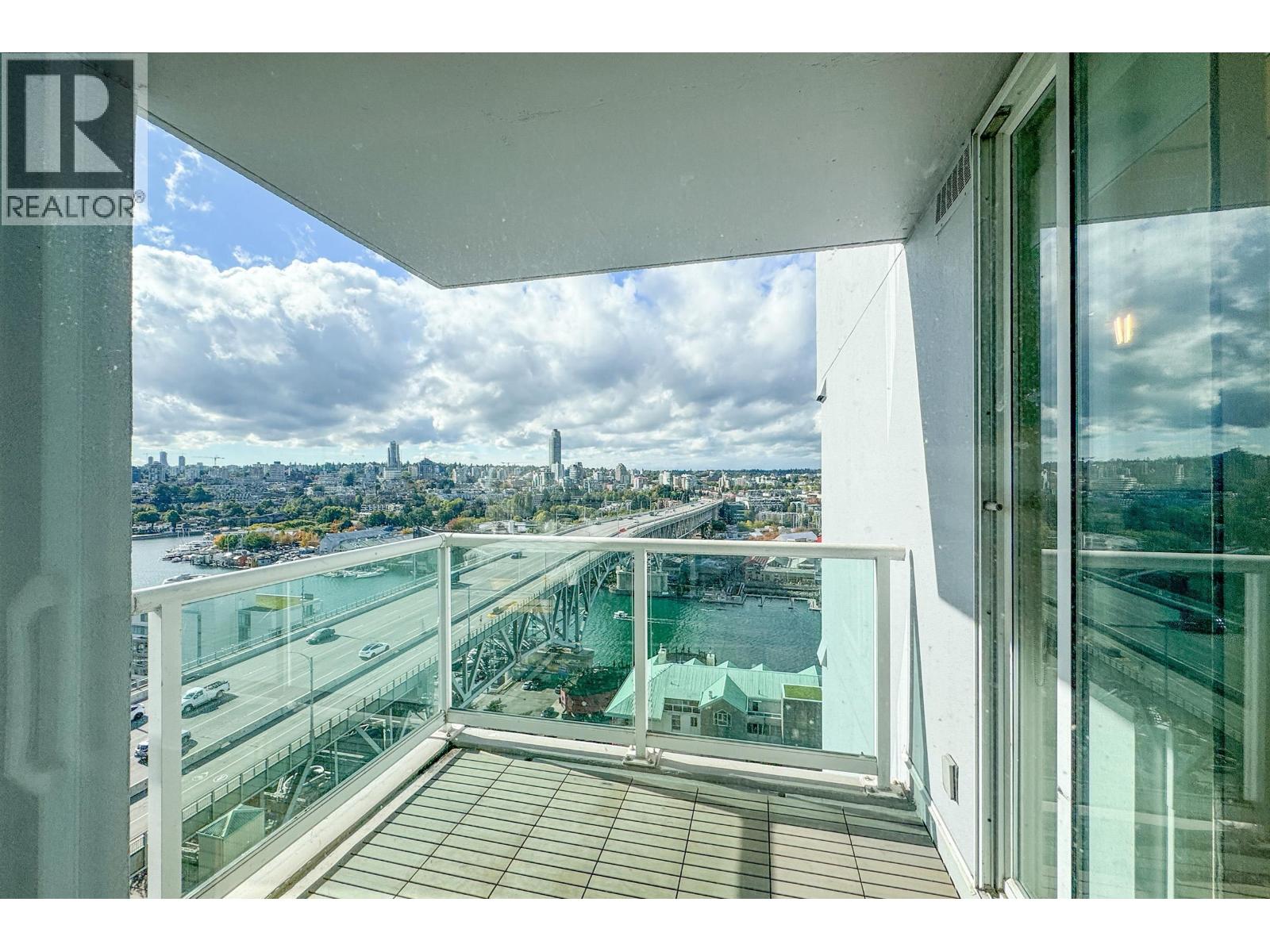 2207 1500 Howe Street, Vancouver, British Columbia  V6Z 2N1 - Photo 6 - R3055046